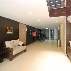 New Walnut Castle Paharganj